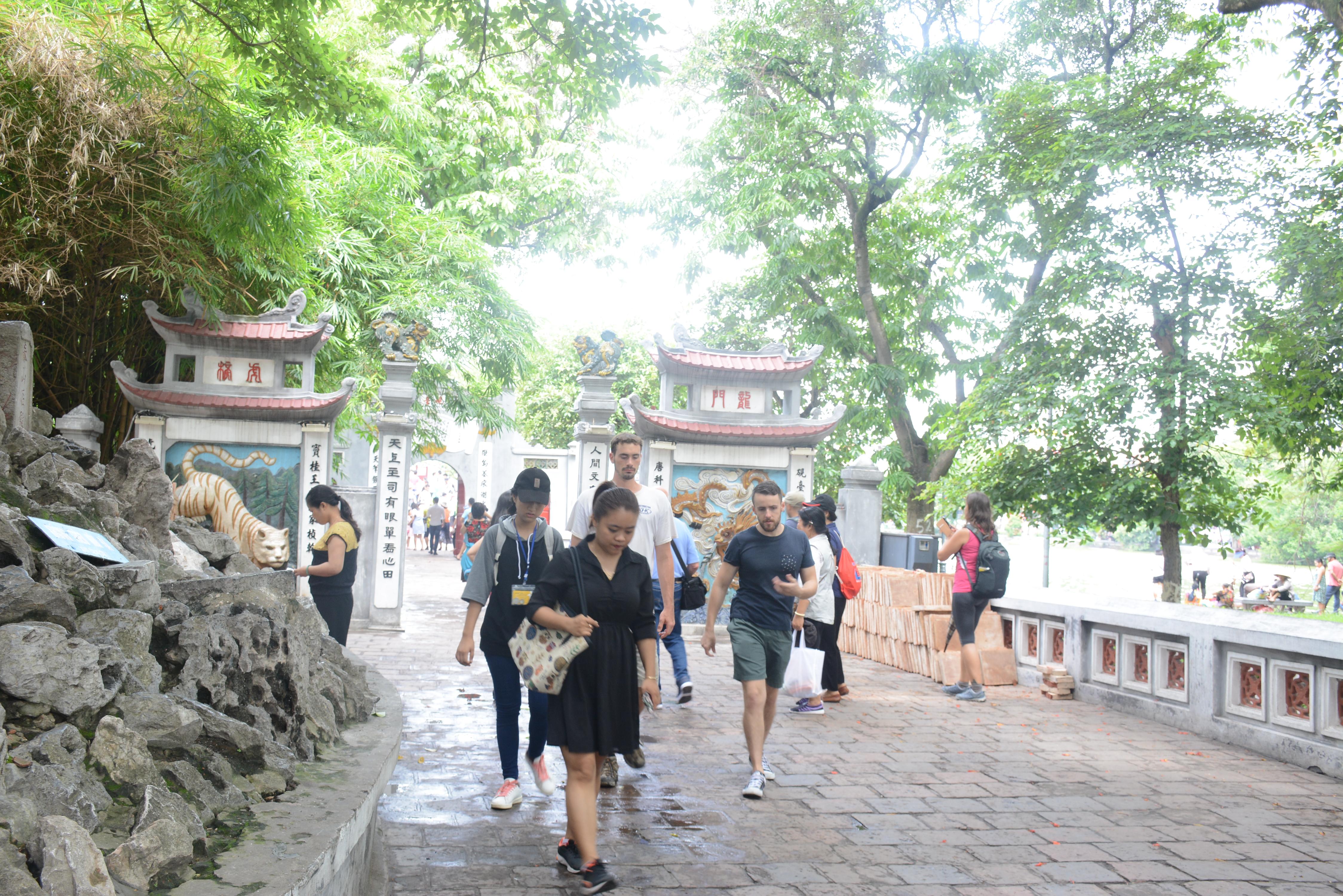 Không nên để du lịch phát triển nhanh mà thiếu bền vững