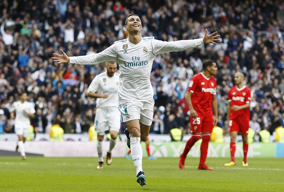 Vòng 15 La Liga: Real vùi dập Sevilla ở Bernabeu