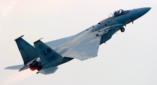 Mỹ sẽ trang bị vũ khí laser cho máy bay tiêm kích 