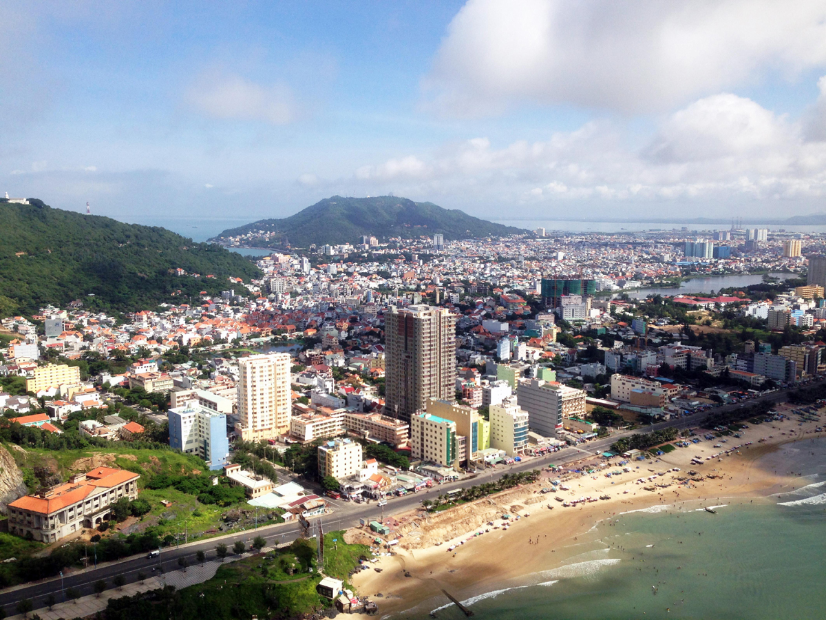 Bài 1: Tiềm năng lớn, liên kết mỏng