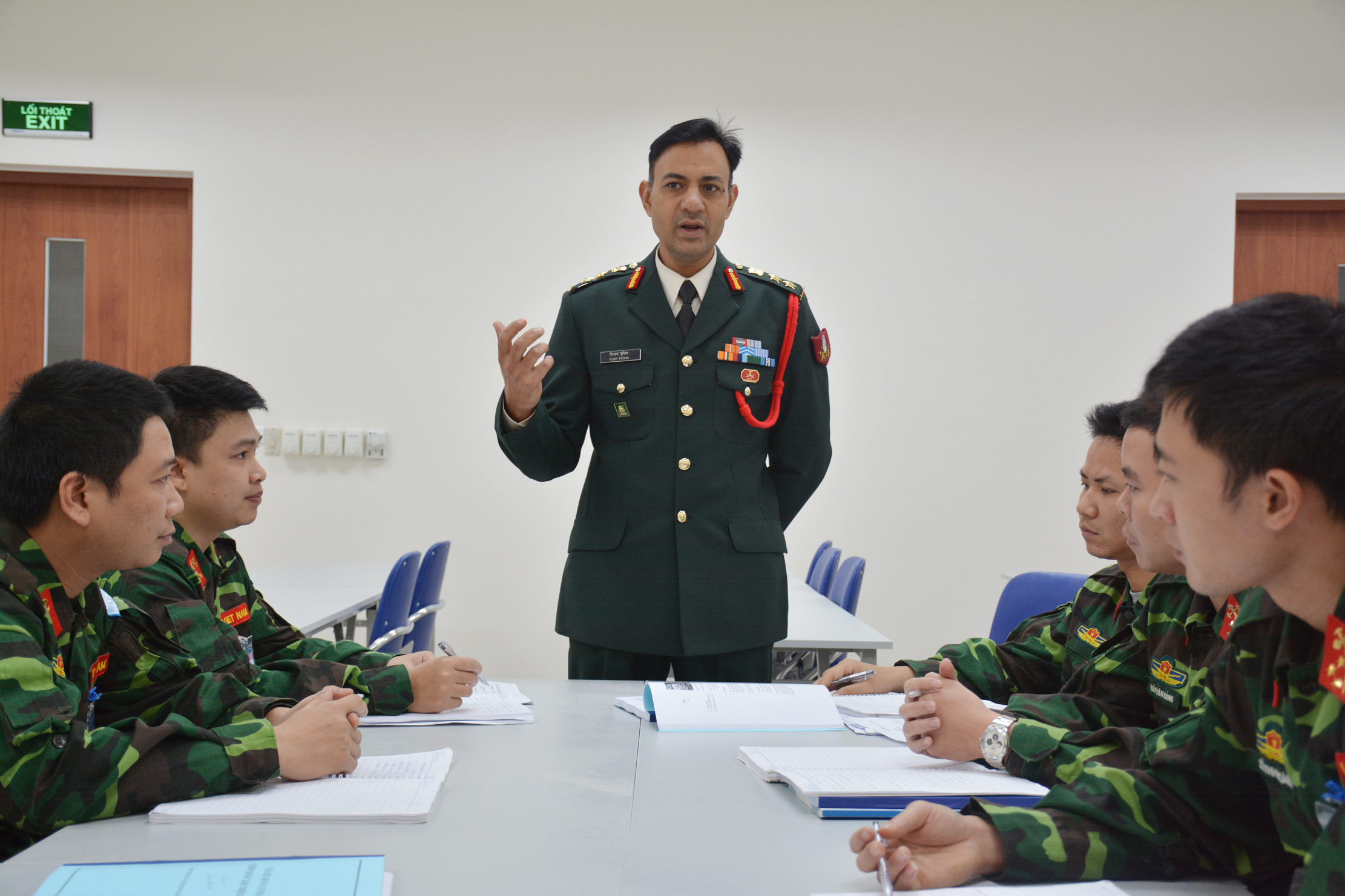 Đội Công binh Việt Nam tích cực huấn luyện tiền triển khai

