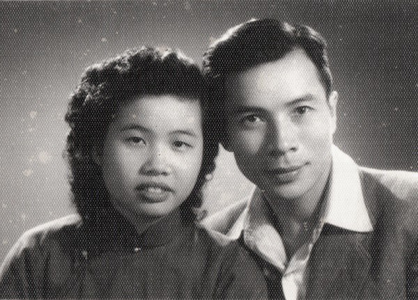 “Tình yêu của chúng tôi là những tháng năm đằng đẵng chờ đợi”