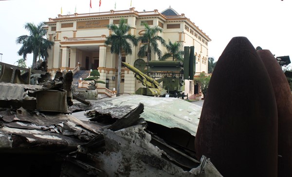 B-52 tan xác – chuyện kể qua hiện vật