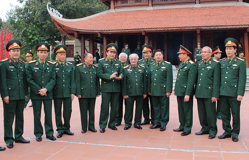 Gặp mặt cán bộ cao cấp Quân đội nghỉ hưu, nghỉ công tác trên địa bàn

