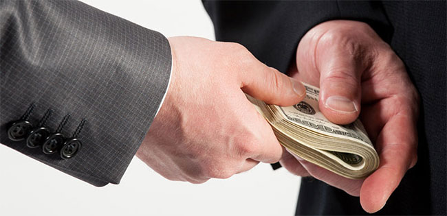 Đảng viên không thể tiên phong, gương mẫu nếu suy thoái