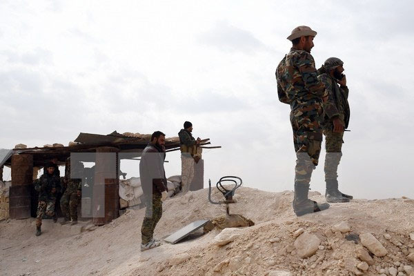 Phe nổi dậy nã pháo vào căn cứ không quân Nga ở Syria, phá 7 máy bay