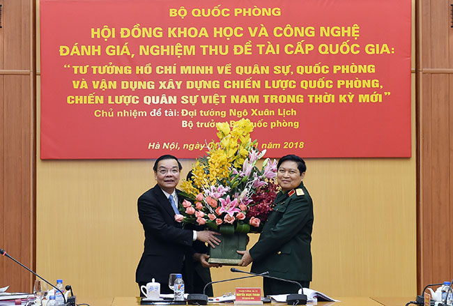Nghiệm thu đề tài khoa học cấp quốc gia Tư tưởng Hồ Chí Minh về chiến lược quân sự, quốc phòng