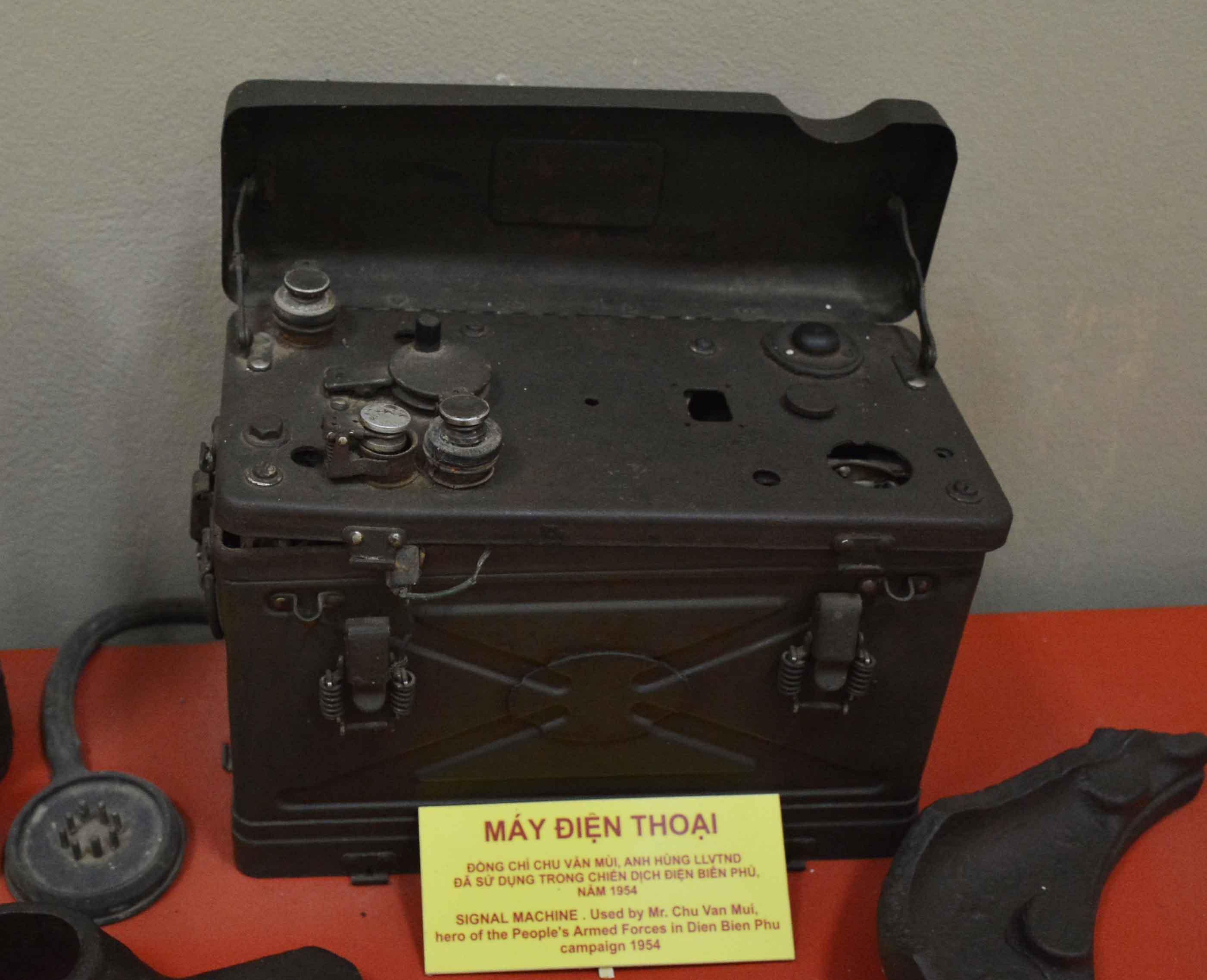 Chiếc máy điện thoại trong trận đánh Đồi A1
