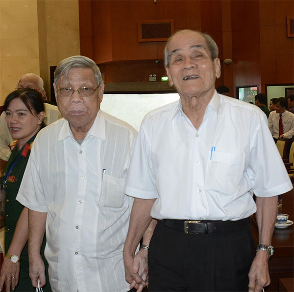 Tình huống bất ngờ và bài học tin dân

