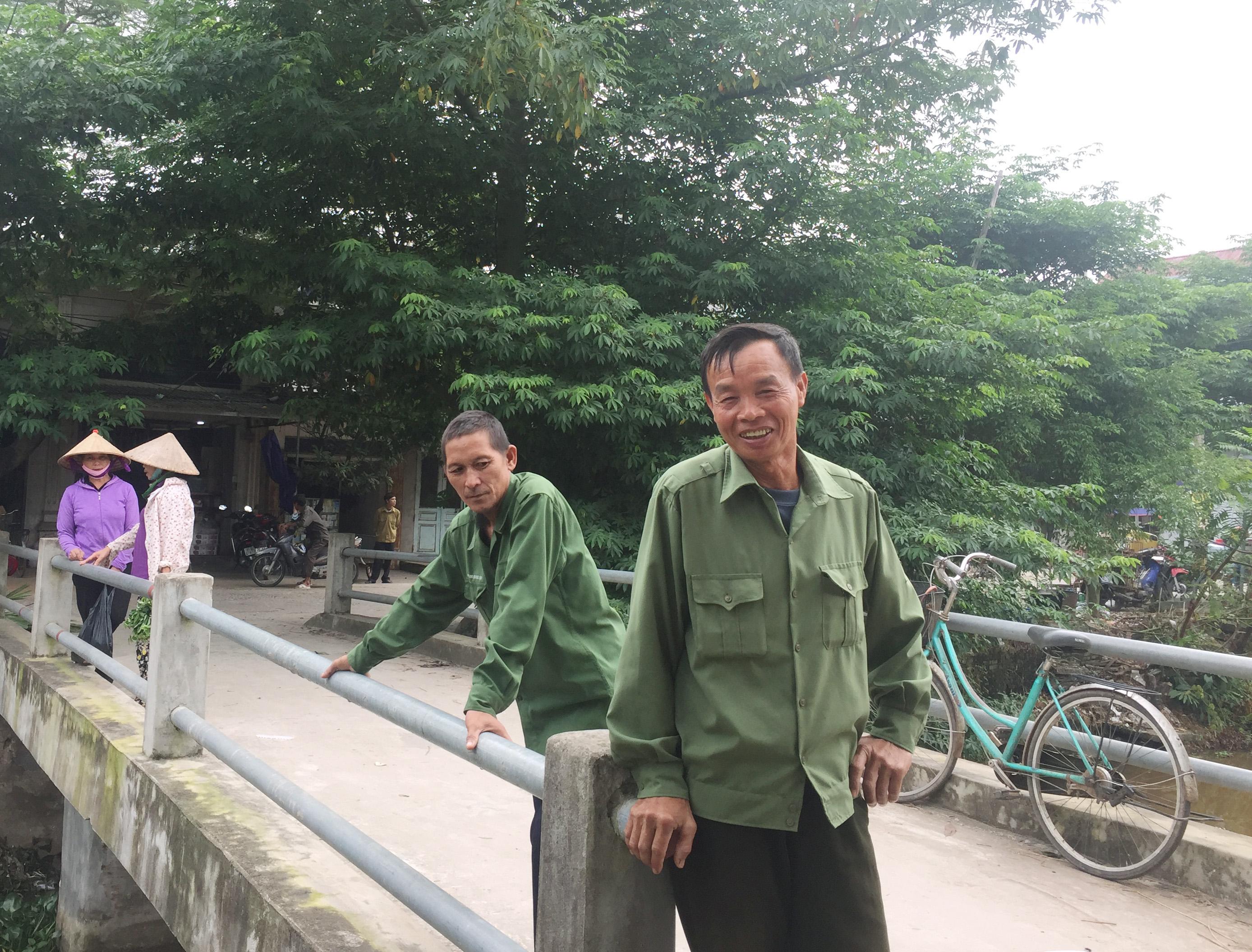 Người xây những cây cầu yêu thương