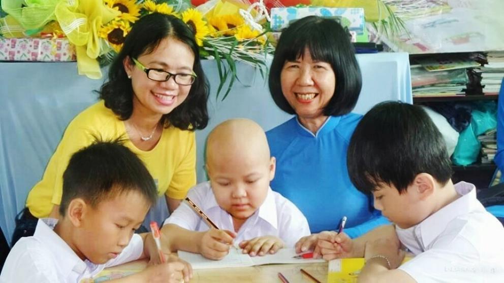 Trái tim cô giáo Phấn…