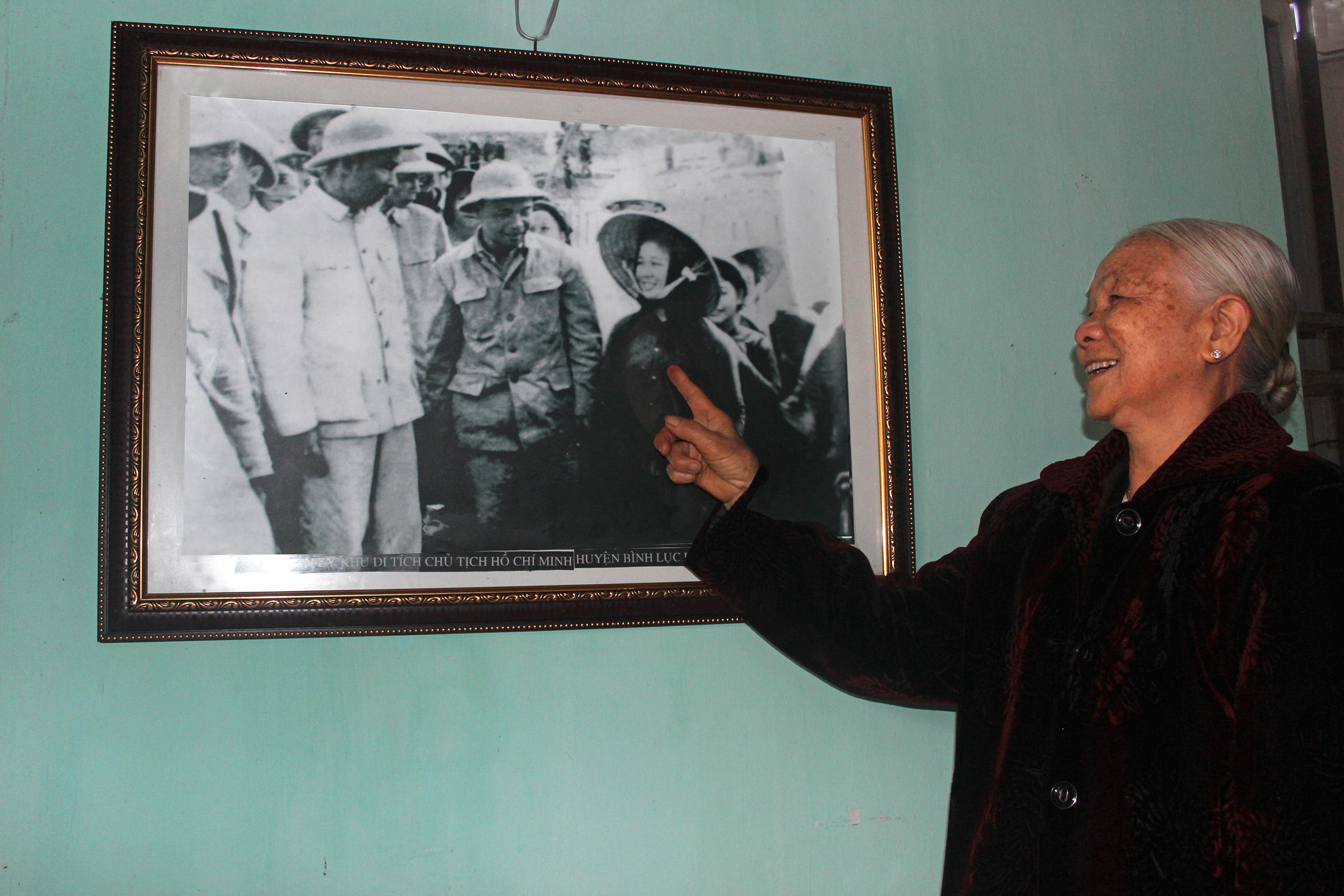 Người nữ xã viên trong bức ảnh tư liệu quý
