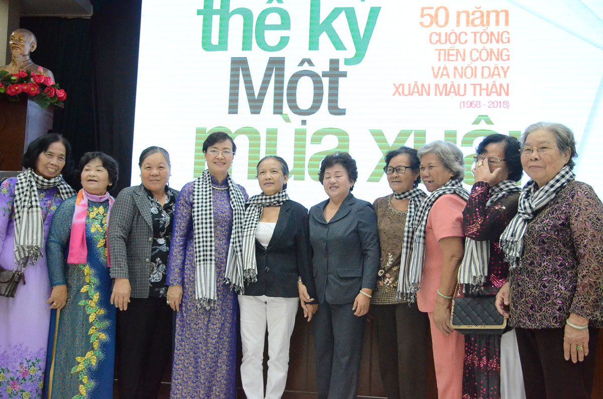 Ấm áp, xúc động Chương trình giao lưu “Nửa thế kỷ - Một mùa xuân”

