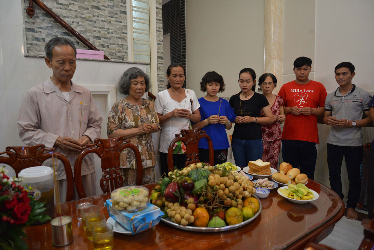 Những lời thơ vượt ngục tù

