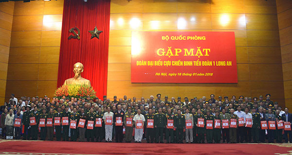 Bộ Quốc phòng gặp mặt Đoàn đại biểu CCB Tiểu đoàn 1 Long An

