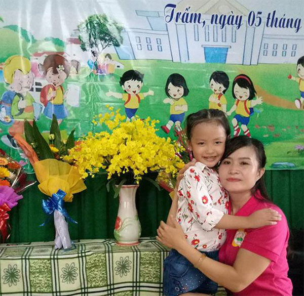 Cô giáo hợp đồng và 22 năm bám bản

