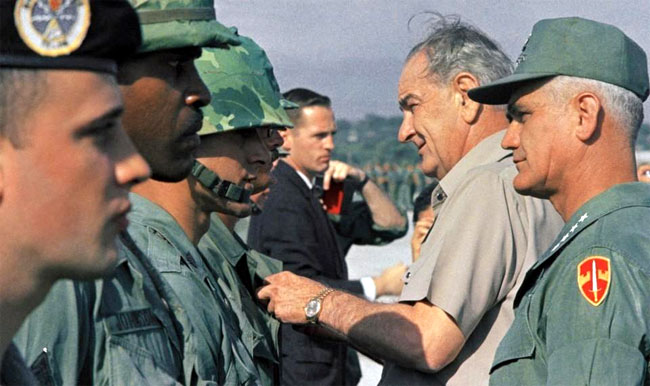 Đòn giáng vào niềm tin của dư luận Mỹ với chính phủ