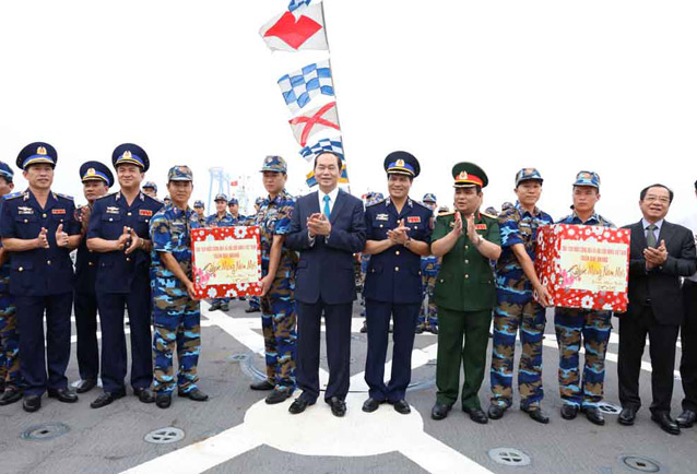 Chủ tịch nước Trần Đại Quang thăm và chúc Tết Bộ tư lệnh Vùng Cảnh sát biển 3