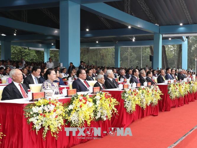 Vang mãi bản hùng ca bất diệt