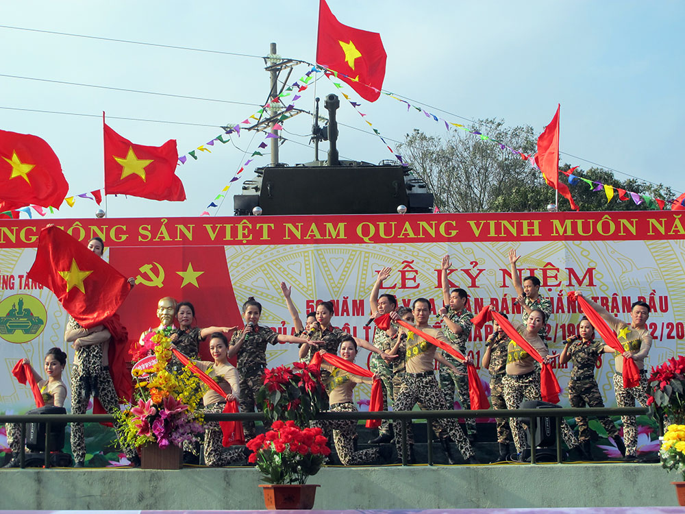 Binh chủng Tăng thiết giáp kỷ niệm 50 năm đánh thắng trận đầu

