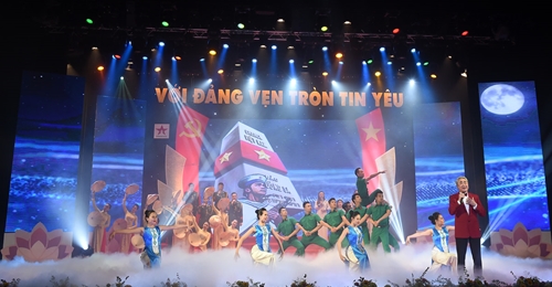 Son sắt niềm tin, vững bước theo cờ Đảng