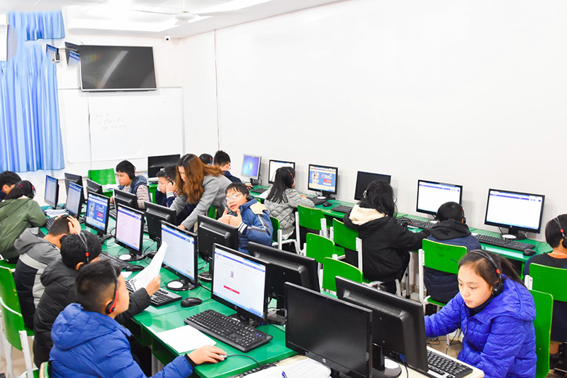 Hơn 30.000 thí sinh đăng ký dự thi vòng 1 của English Champion 2018