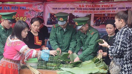 TẾT QUÂN - DÂN ẤM TÌNH ĐOÀN KẾT