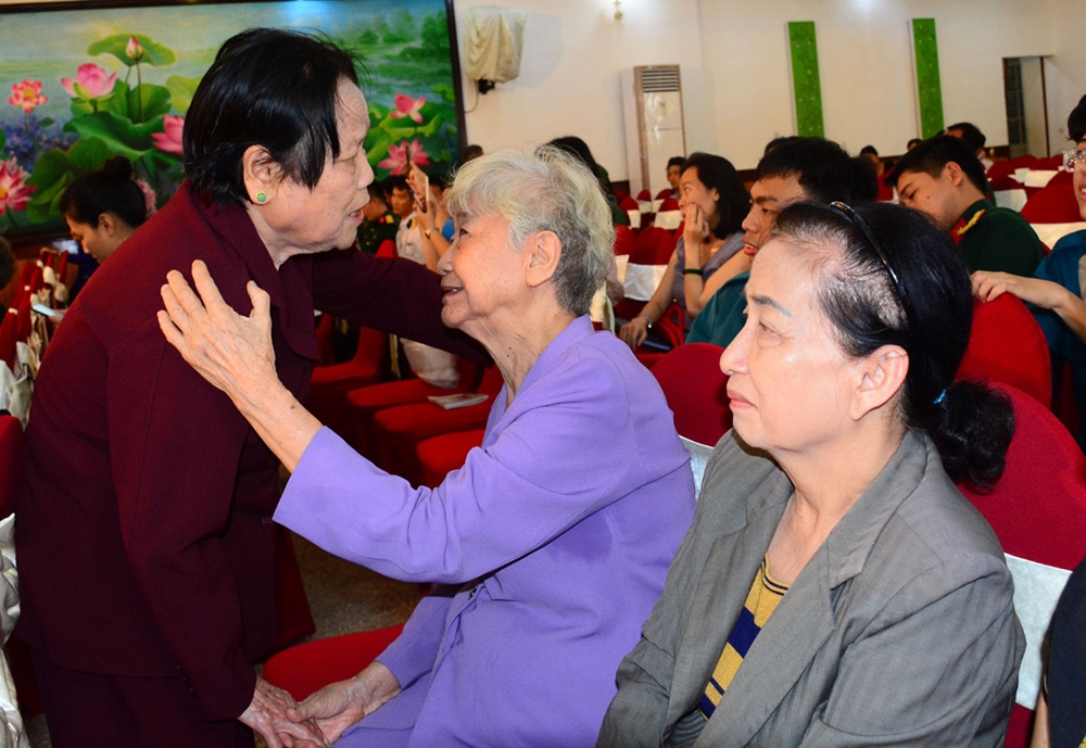 Những nữ giao liên Biệt động Sài Gòn – Gia Định gặp lại sau 50 năm.