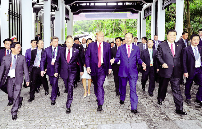 “Chúng ta phải nhanh lên mới kịp!”