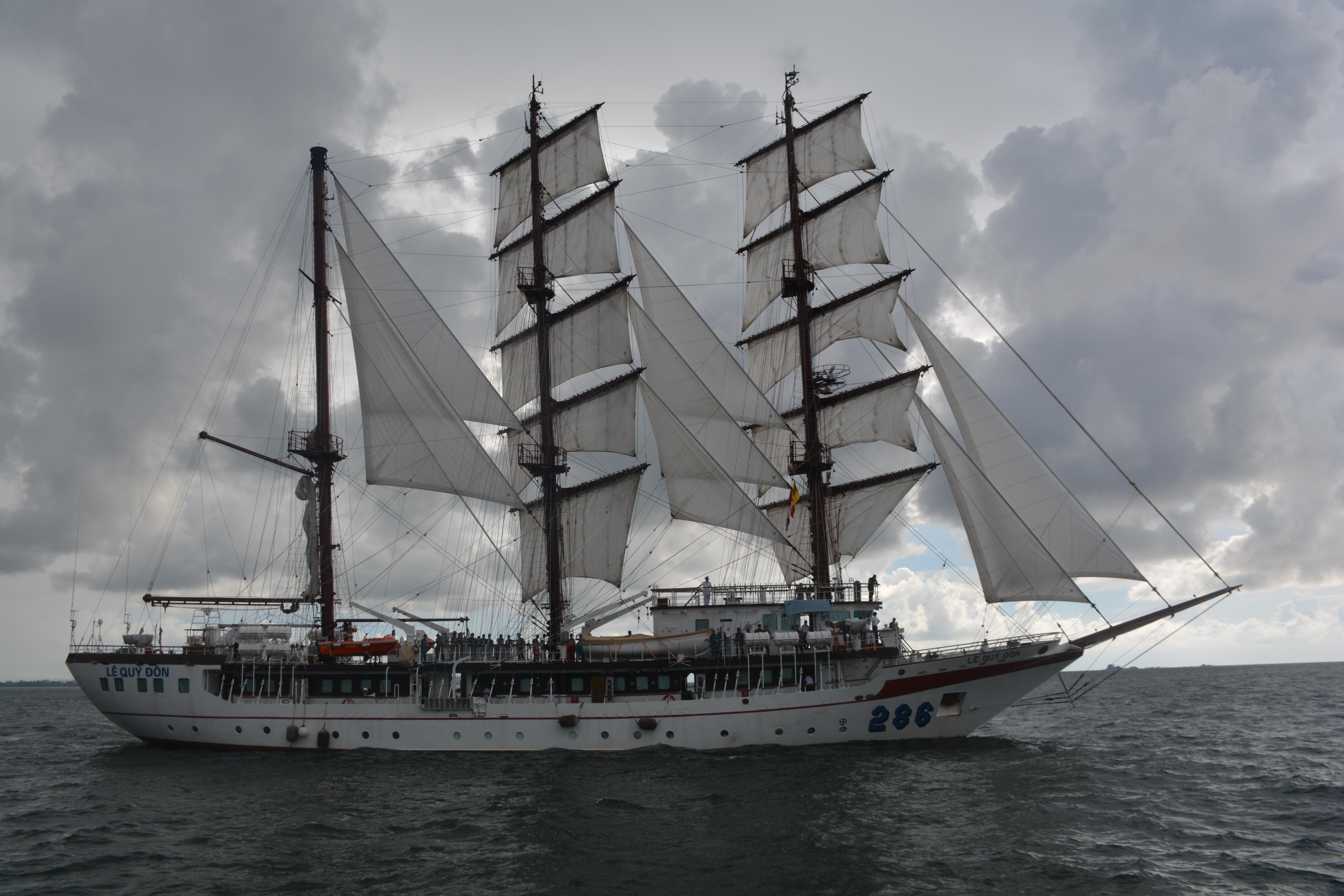 Huấn luyện trên tàu buồm