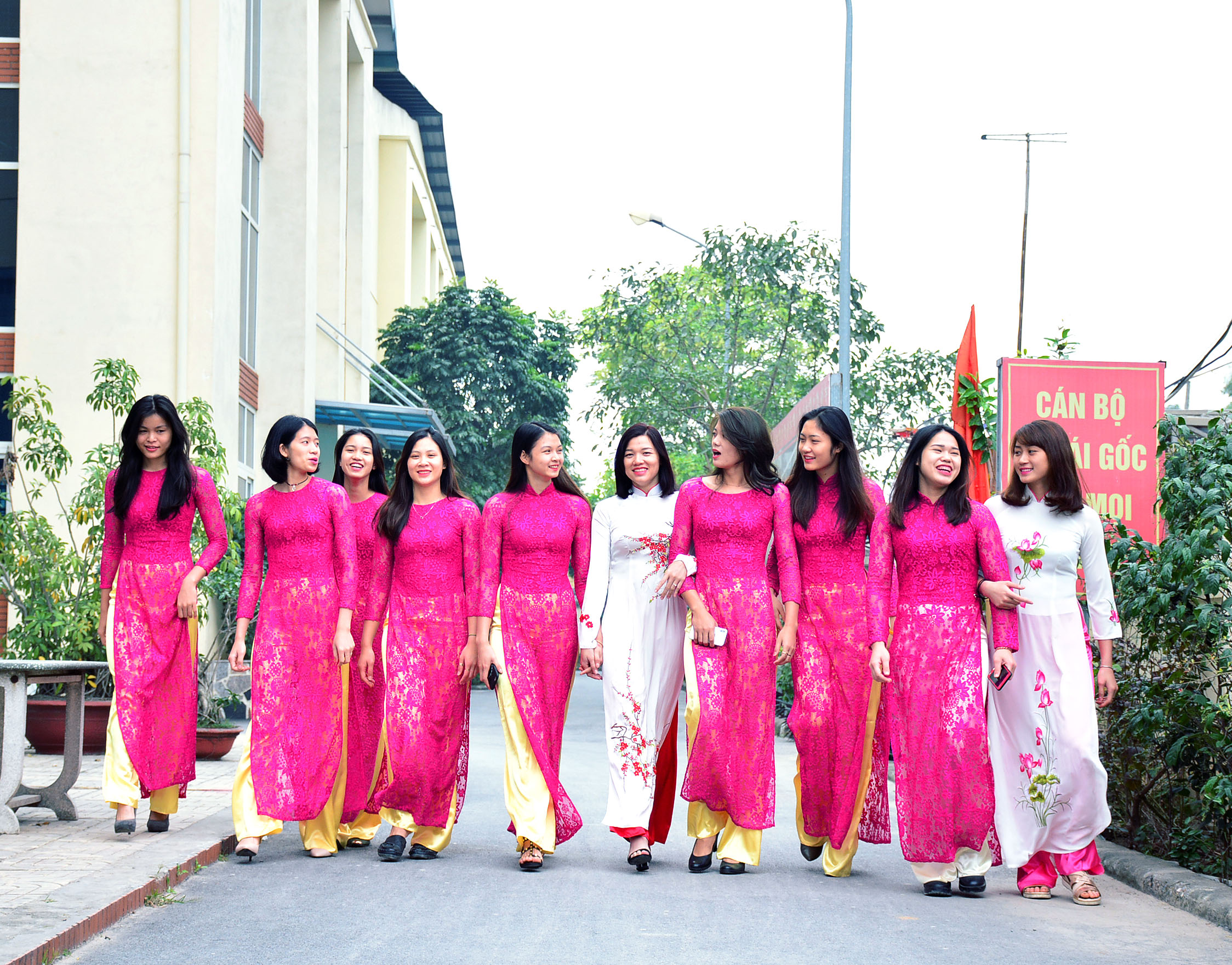 Đẹp người, đẹp nết