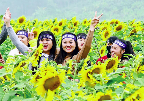 Người trẻ và vẻ đẹp mỗi thời