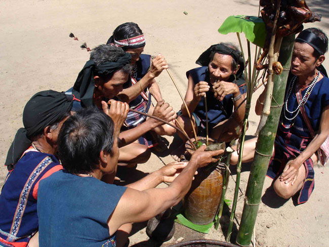 Tết này người Cà Doong vui lắm