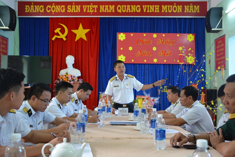 Đoàn công tác chúc Tết các cơ quan, đơn vị đóng quân trên huyện đảo Côn Đảo, tỉnh Bà Rịa – Vũng Tàu.