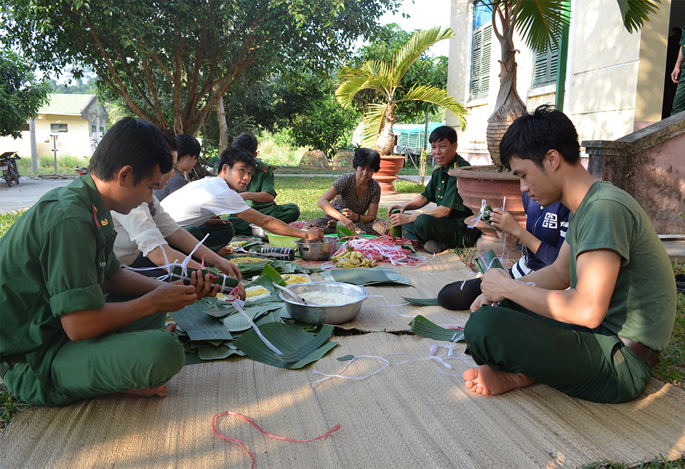 Chiến sĩ Biên phòng Lai Châu đón Tết cùng nhân dân các dân tộc biên giới