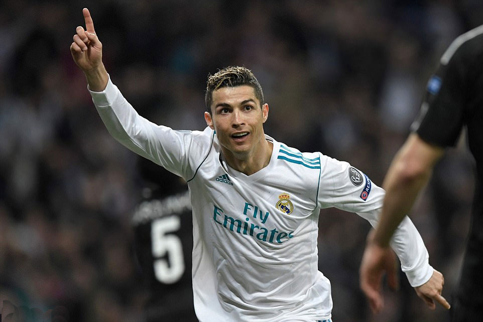 Real thắng ngược PSG, Liverpool áp đảo Porto