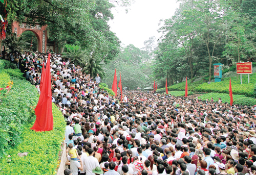 Công khai hành vi tiêu cực các lễ hội, điểm du lịch

