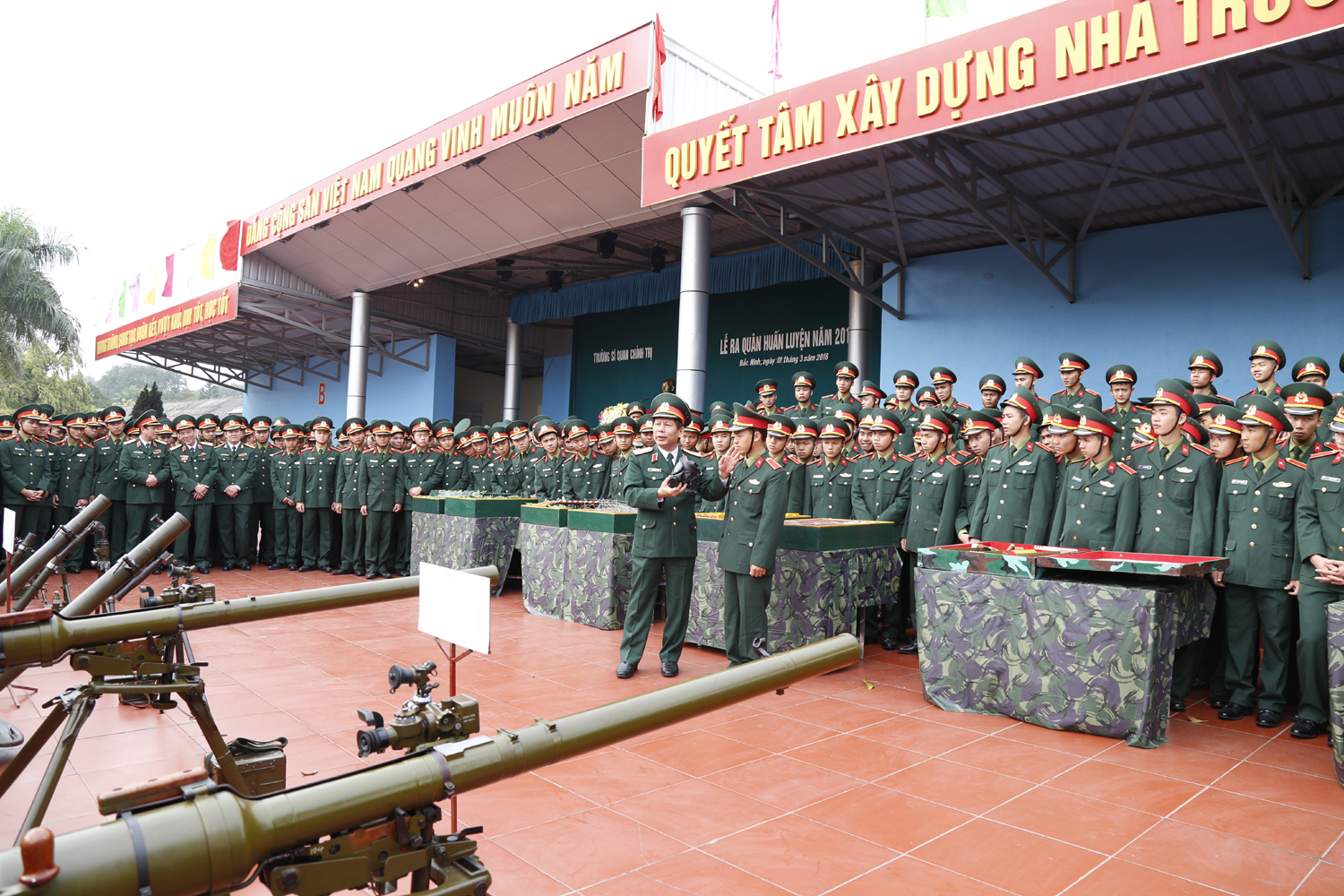 Sôi nổi lễ ra quân huấn luyện năm 2018