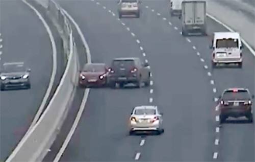 Xử phạt 7,5 triệu đồng nữ tài xế ô tô đi ngược chiều trên cao tốc Hà Nội - Hải Phòng