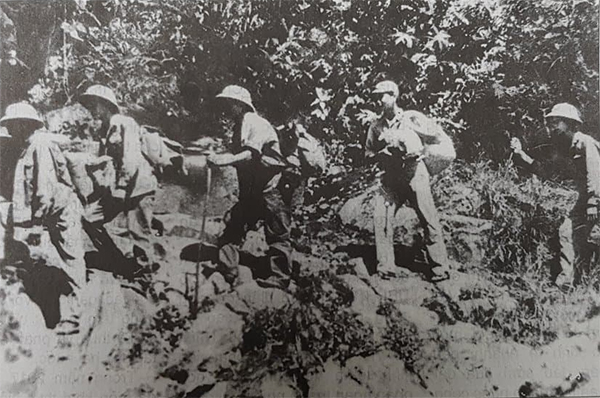 Những năm tháng chiến đấu trên nước bạn

