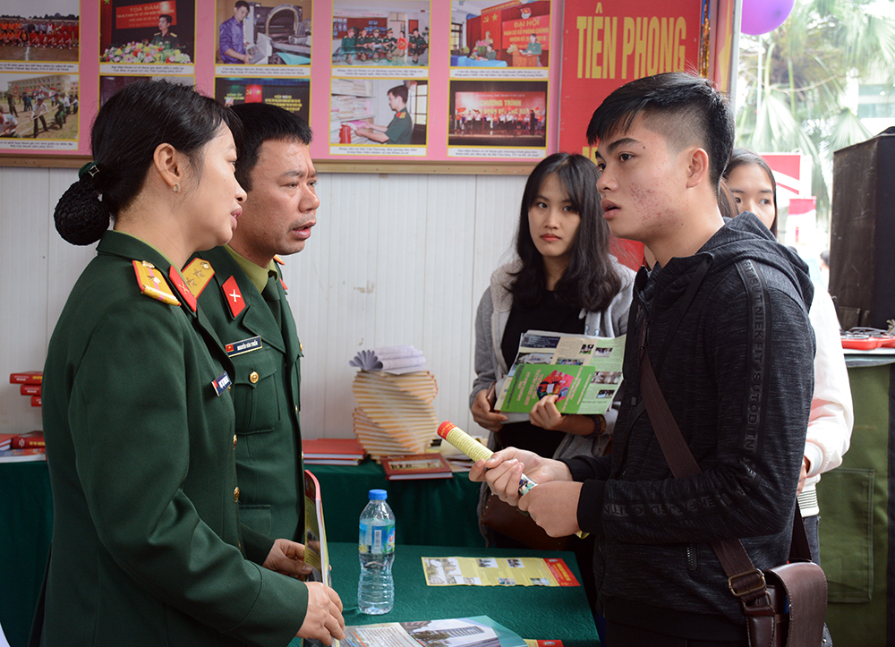 Nhiều điều chỉnh có lợi cho thí sinh trong tuyển sinh quân sự năm 2018