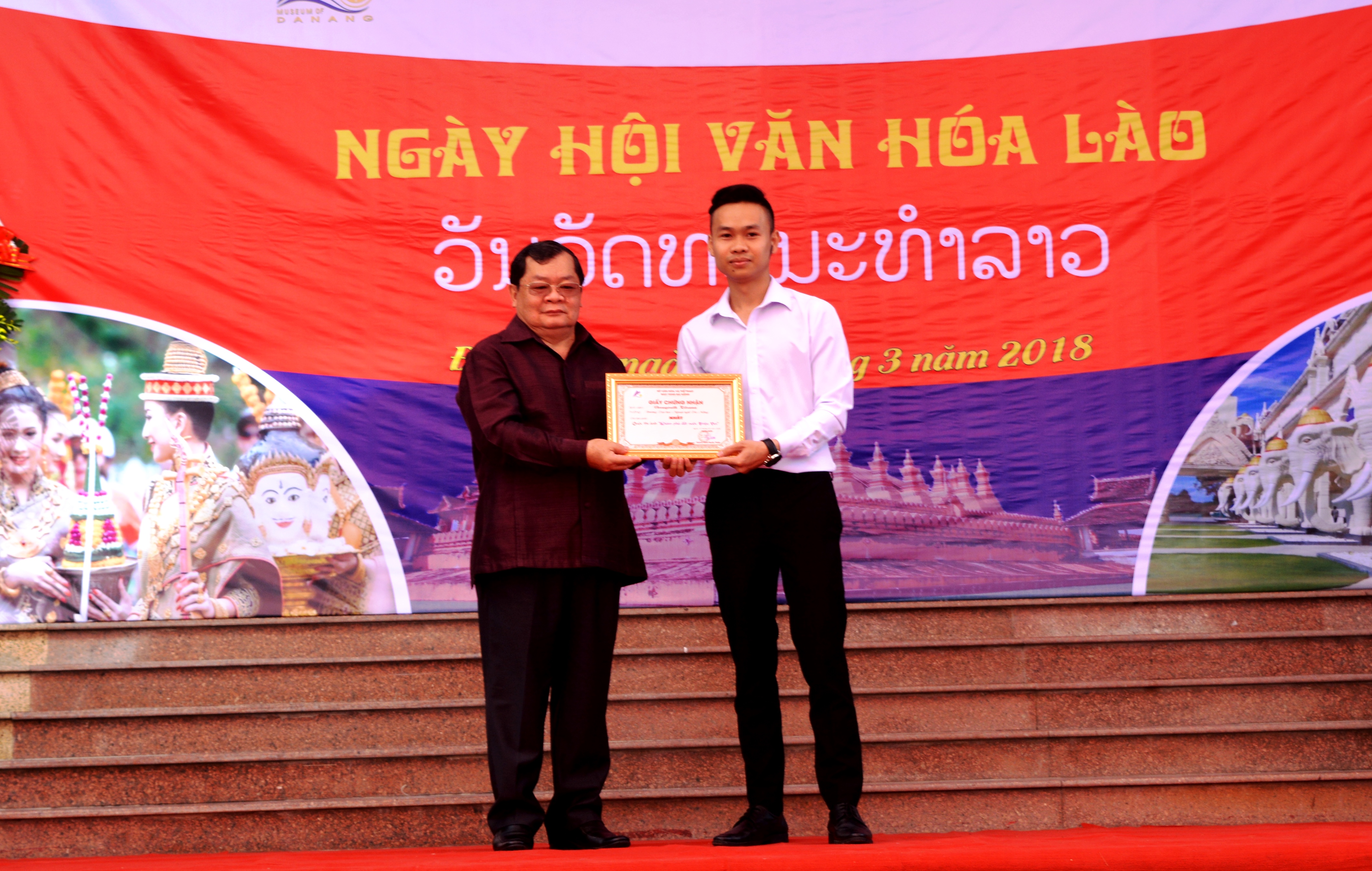 Sôi nổi Ngày hội văn hóa Lào tại Đà Nẵng