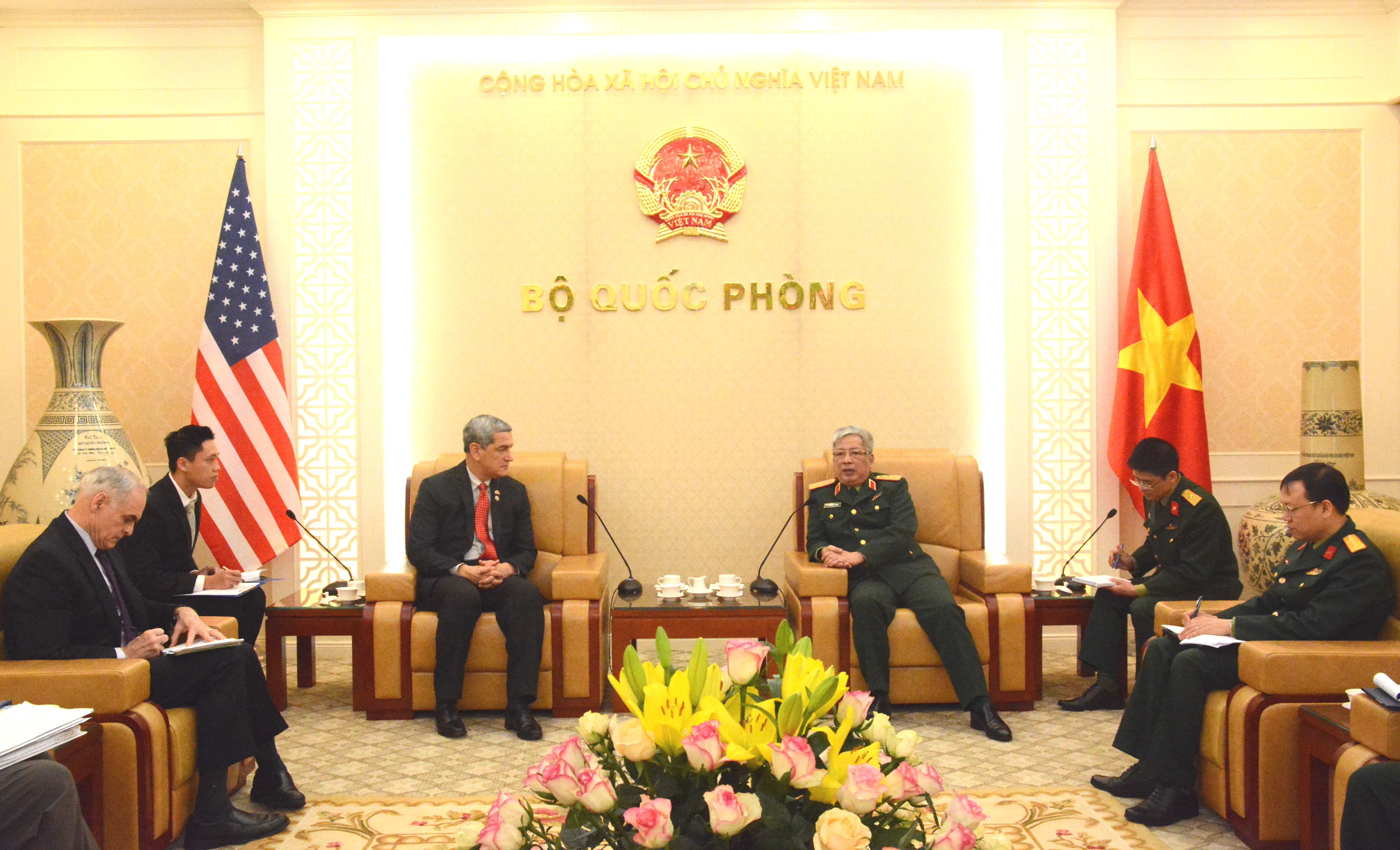 Tăng cường hợp tác Việt Nam-Hoa Kỳ trong khắc phục hậu quả chiến tranh