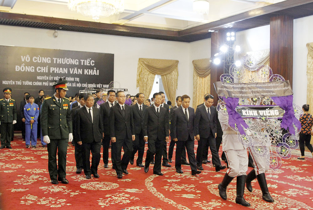 Nhiều đoàn quốc tế, tổng lãnh sự các nước đến viếng nguyên Thủ tướng Phan Văn Khải