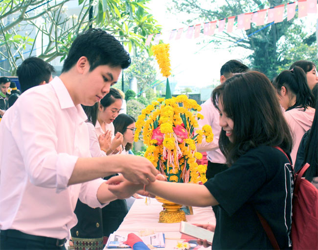 Sắc màu văn hóa Chăm-pa trên đất Việt