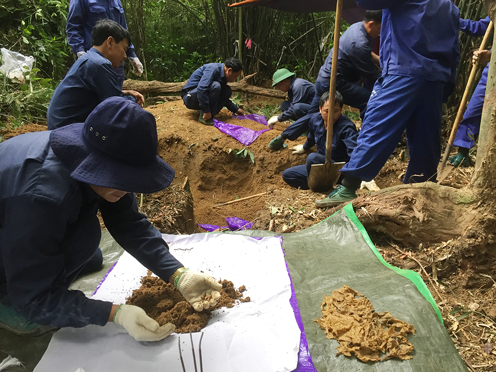 Phát hiện 3 bộ hài cốt liệt sĩ tại khe Sa Nghét