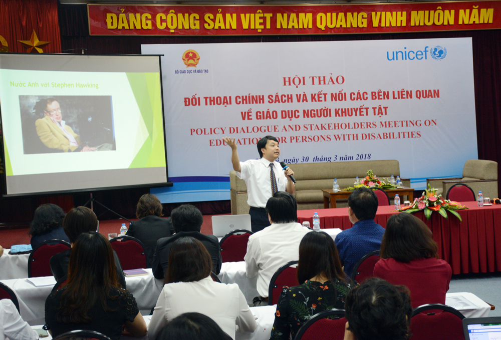 Chính sách đối với giáo dục người khuyết tật