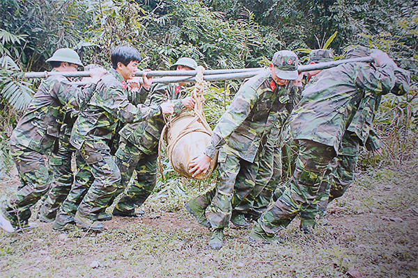 Huy động nhiều nguồn lực khắc phục bom, mìn, vật nổ

