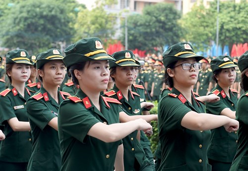 QUAN TÂM ĐẶC THÙ LAO ĐỘNG TRONG QUÂN ĐỘI