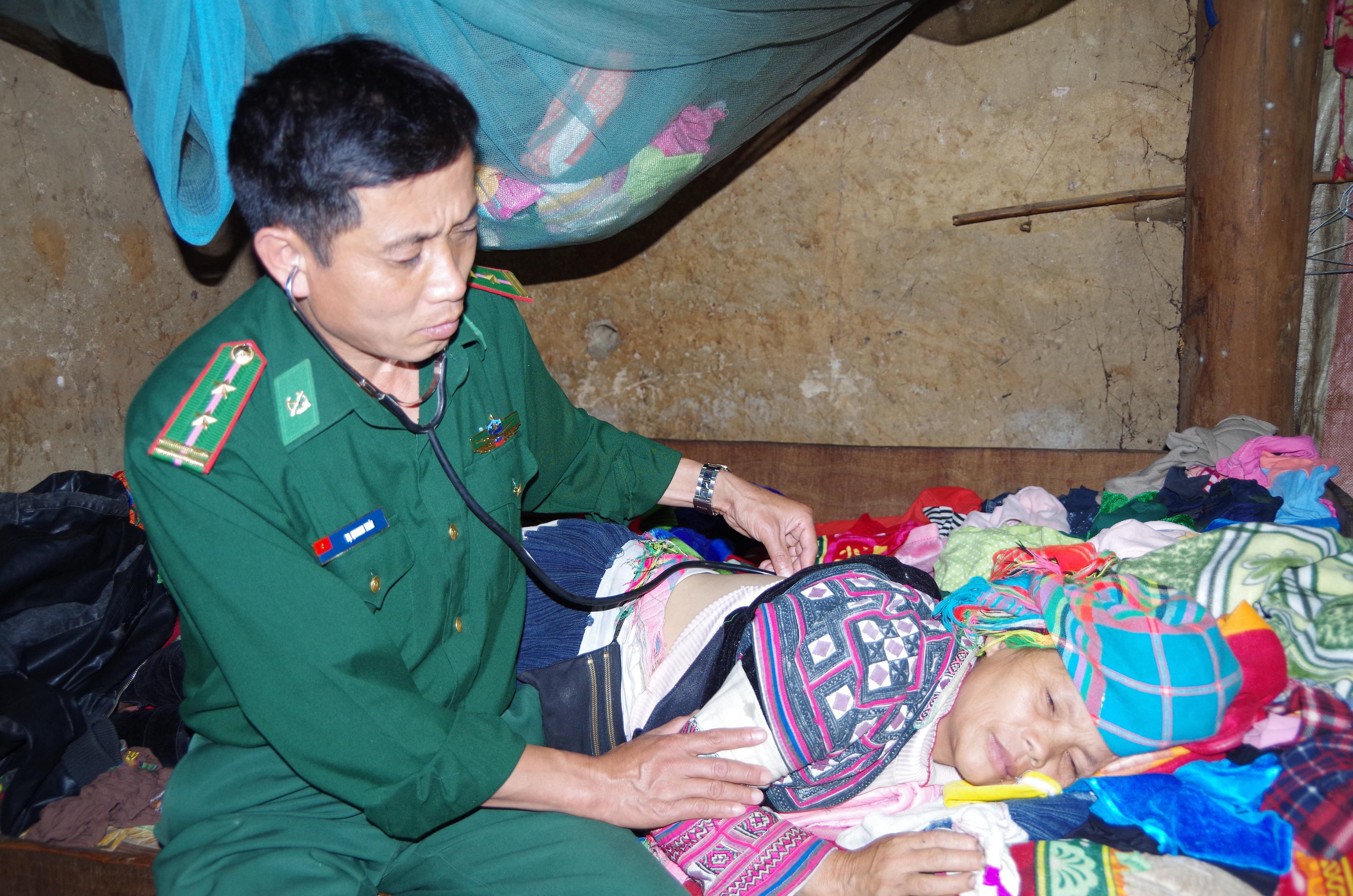 Lên biên giới xây hậu phương

